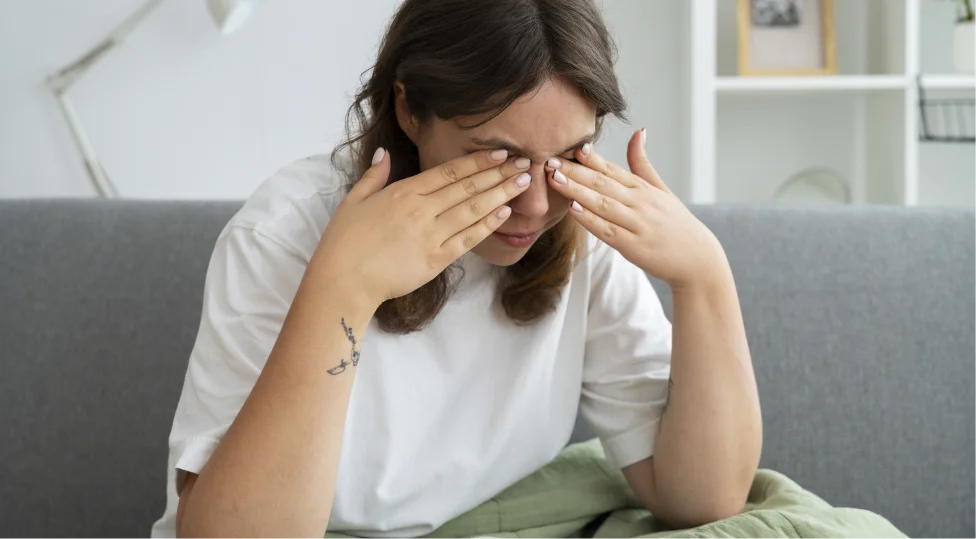 Dolor detrás de los ojos: causas frecuentes